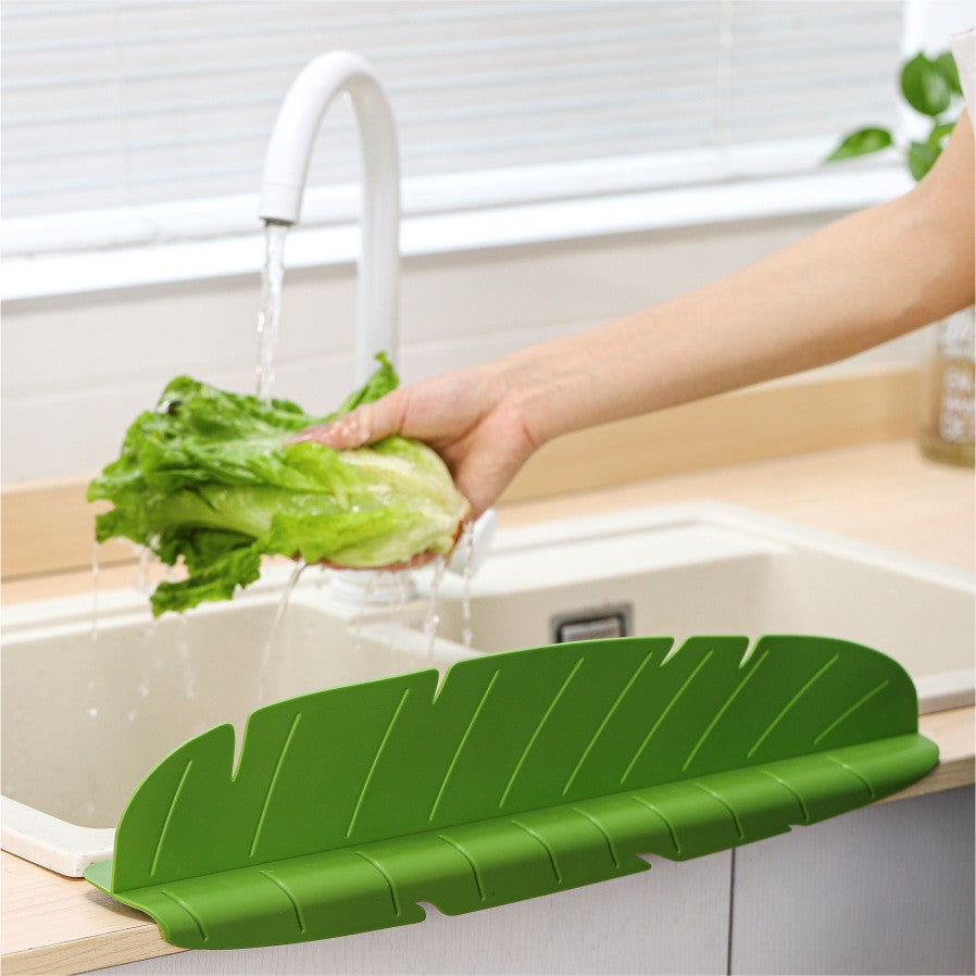 Silicone Kitchen Sink Splash Guard With Suction Cup Waterproof And Oil-Proof  Anti-Splash Baffle Soft Sink Shield For Dishwash